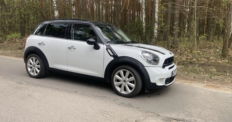MINI Countryman cena 53900 przebieg: 146000, rok produkcji 2016 z Józefów małe 436